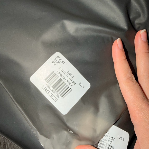 Fear of God Essentials Black Sweatpants - Picture 7 of 7